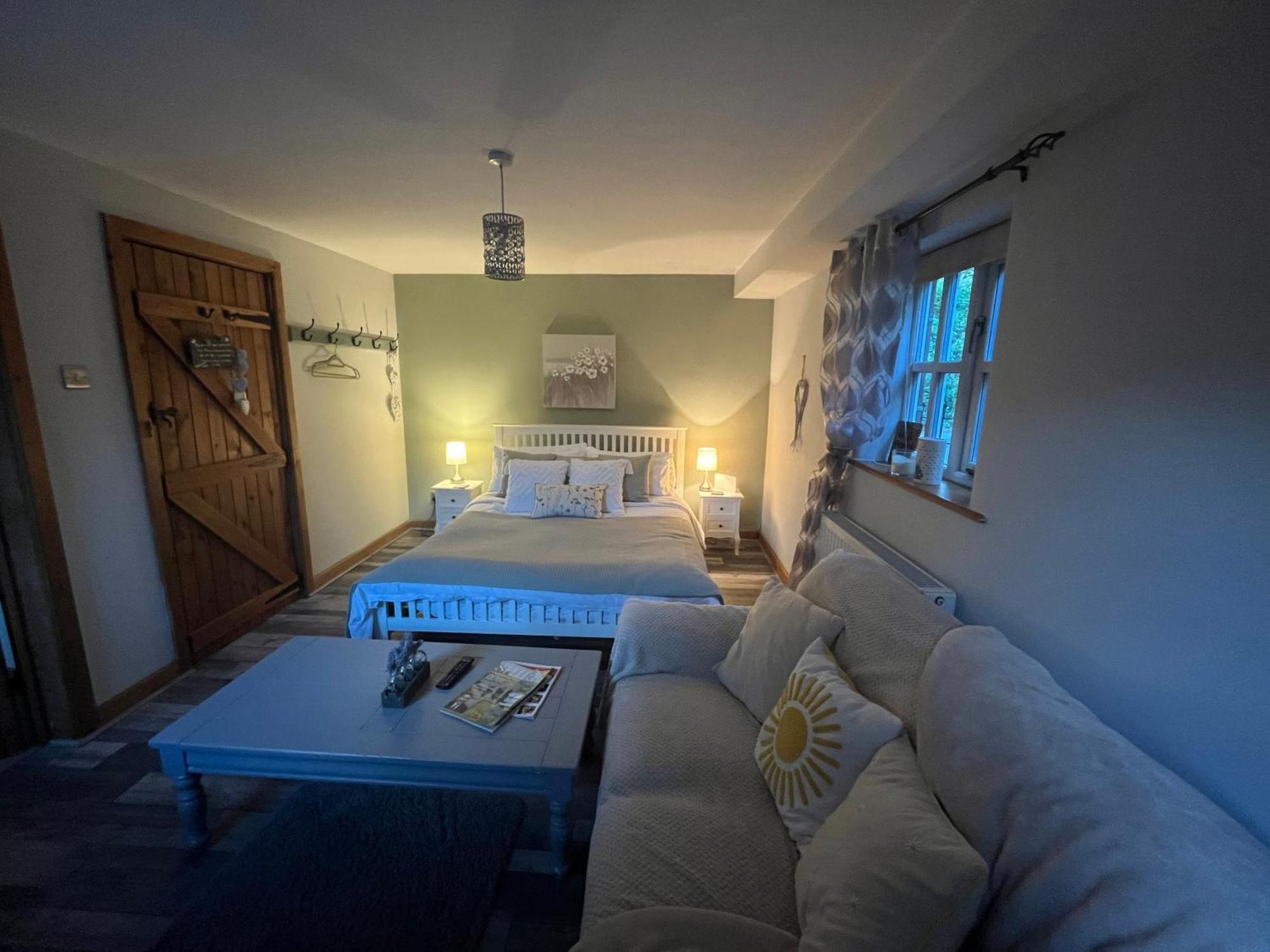 Pear Tree Cottage Courtyard 슈루즈버리 외부 사진